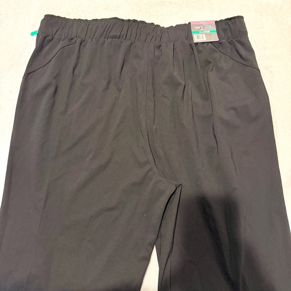 32 Degrees Black Lux Capri with Elastic Waistband - Picture 8 of 10